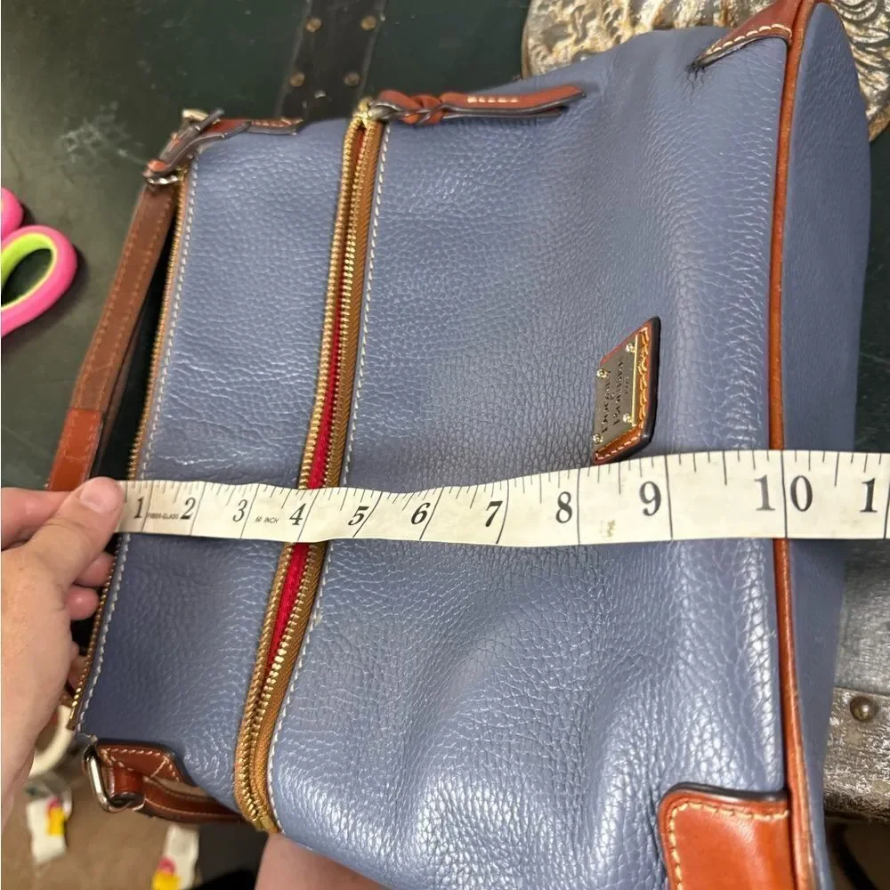 Dooney & Bourke Pebbled Leather Crossbody Bag Gray/brown Size Medium